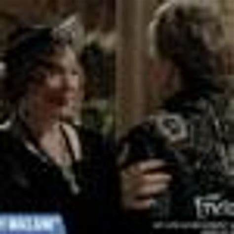 First Look at Shirley MacLaine on 'Downton Abbey'- Watch