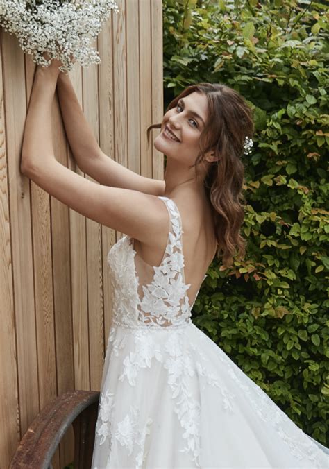 Romantica Of Devon Pure Bridal Pb158