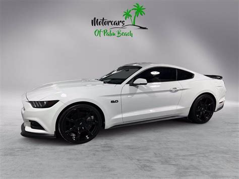 White Ford Mustang Gt