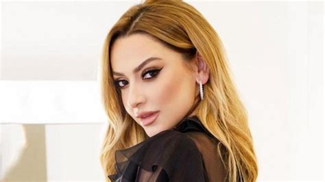 Hadise Nin Bikinili Fotoğrafı Sosyal Medyayı Salladı