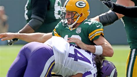 Packers Escape With Tie After Vikings Miscues