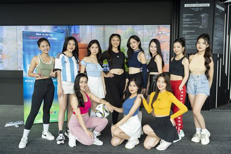 Hot Girl N Ng C Ng World Cup K Da Tr Ng Nh Tuy T M C G C Ng Khoe Ng Cong P N C N