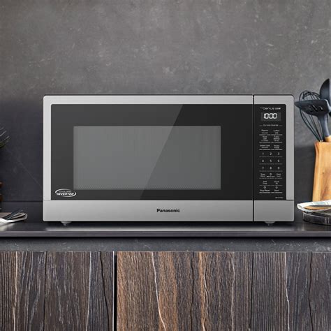 Panasonic Microwave Oven with Inverter Technology 1.6 cu. ft. 1250 Watt - NN-SN755S