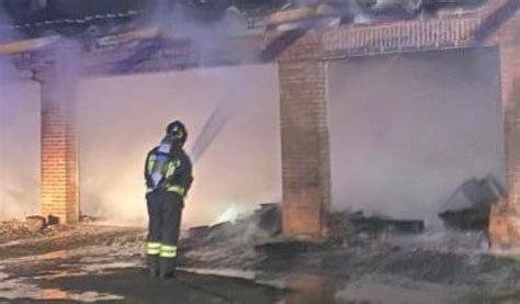 Incendio Box A Dorno Oltre Tre Ore Per Domare Le Fiamme Prima Pavia