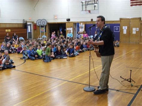 Parma Pleasant Valley Elementary School Gets A Visit From Pete The Cat