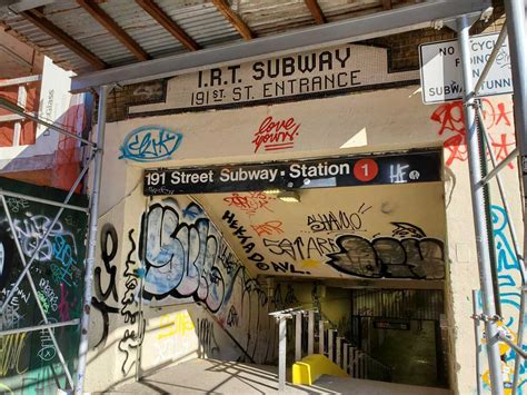 NYC trying to replace Manhattan subway station graffiti with art