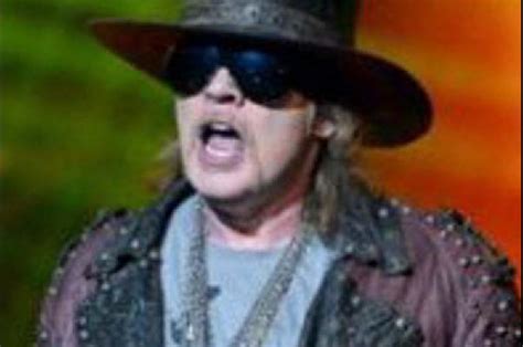 Axl Rose será el vocalista de AC DC A través de las redes sociales