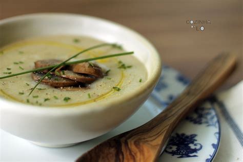 Sopa Cremosa De Couve Flor Batata E Cogumelos