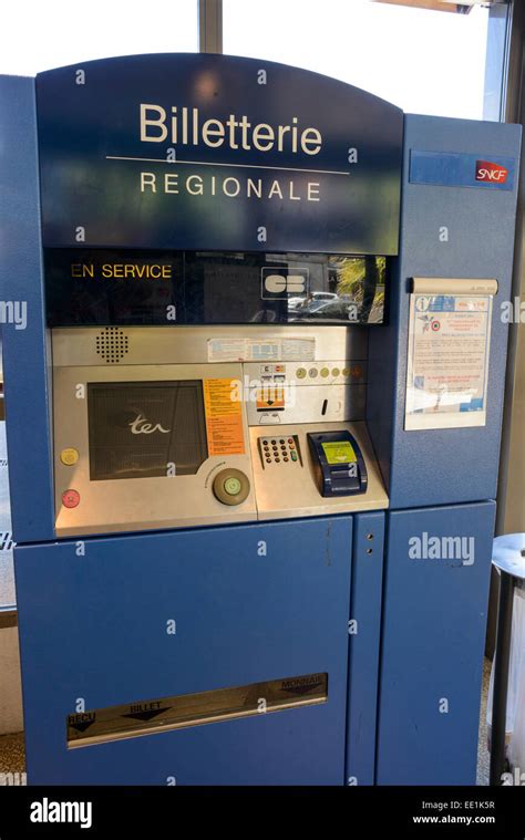 Distributeurs De Billets Train France Banque De Photographies Et D