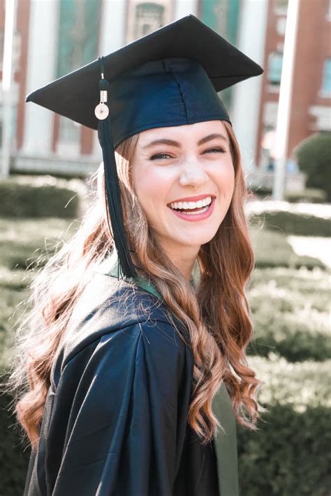 Girl Graduation Pictures College Graduation Pictures Graduation