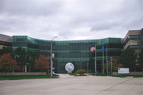 Ge Healthcare World Headquarters — Cross Management Services