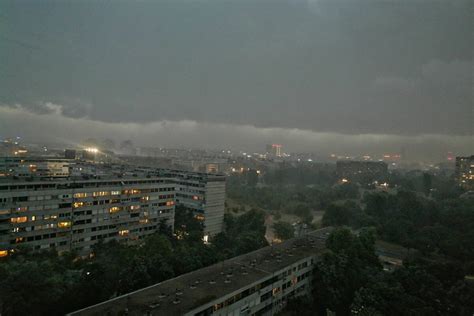 Rhmz Izdao Upozorenje Nevreme Iz Vojvodine Iri Se Na Dva Podru Ja U