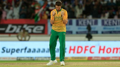 T20 World Cup 2022 Dwaine Pretorius Ruled Out After Fracturing Left