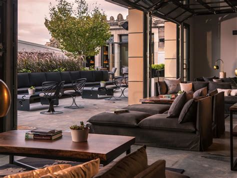 Stratus Rooftop Lounge - Review - Old City - Philadelphia - The Infatuation