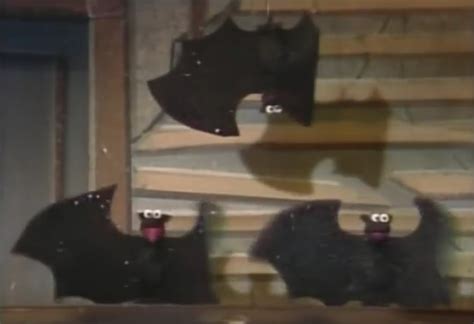 Sesame Street - The Batty Bat