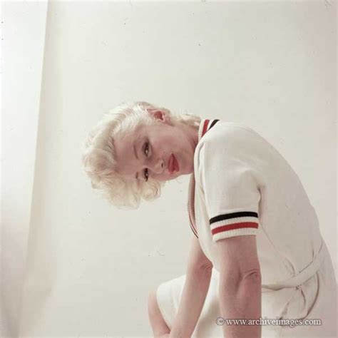 Connecticut V Sweater Par Milton Greene Divine Marilyn