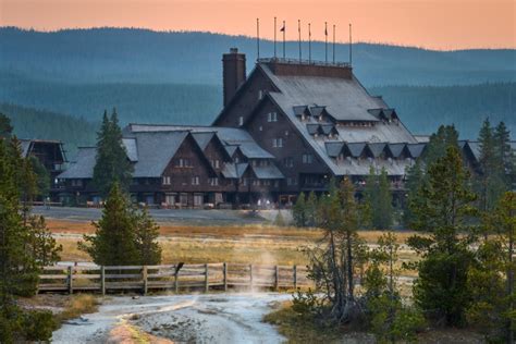 5 Best Wilderness Lodges in North America - Wide Open Spaces