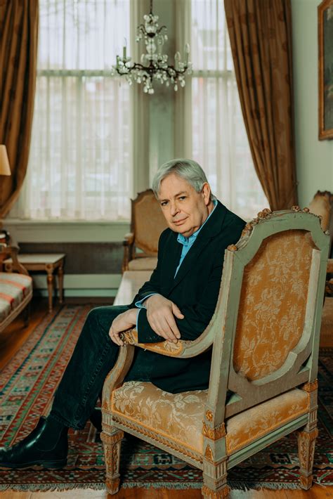 Meesterverteller Jonathan Coe brengt op meeslepende wijze het leven van