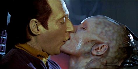 Star Trek Data And The Borg Queen Definitely Had Sex Screen Rant