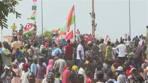 Coup D Tat Au Niger Nouvelle Manifestation Pour R Clamer Le D Part