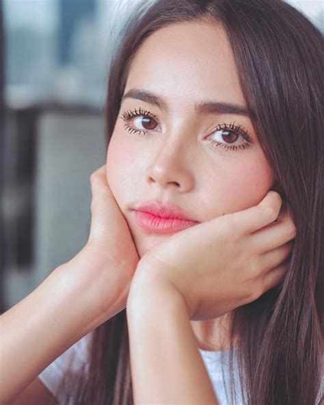 5 Pesona Urassaya Sperbund Pemeran Jane Di Film Brother Of The Year