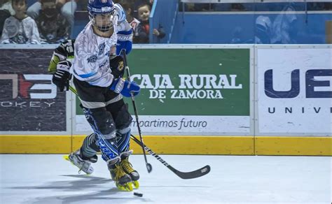 Hockey En L Nea El Caja Rural Cplv Retoma La Liga En Castell N El