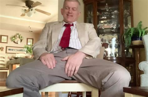 Older Man Masturbating With Feet Exposed American Gay Amateur Porn Xhamster