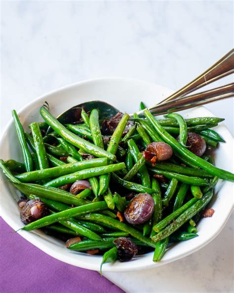 Green Beans Pearl Onions And Bacon Blue Jean Chef Meredith Laurence