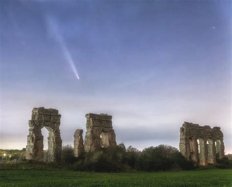 La Cometa Del Secolo Visibile A Occhio Nudo In Italia Per Altri 2