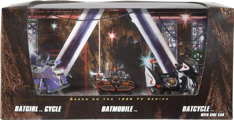 SDCC 2008 Comic Con Hot Wheels Exclusive 3 Pack Batgirl Cycle 1966 Batmobile Batcycle 1 64