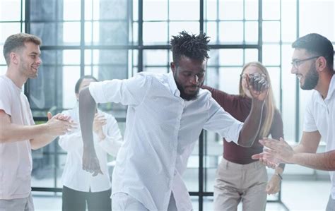 Premium Photo | Successful entrepreneurs and business people achieving ... 