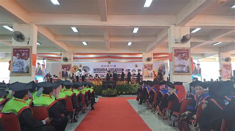 UNM GELAR WISUDA PERIODE SEPTEMBER REKTOR WISUDAWAN PATUT BERBANGGA