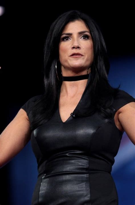 Dana Loesch Hot Bikini Pictures Expose Her Sexy Body In Bathing Suit