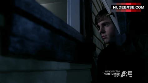 Tracy Spiridakos Lingerie Scene Bates Motel 0 38 NudeBase
