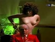 Naked Sasha Montenegro In Dos Tipas De Cuidado