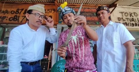 Dprd Surabaya Dorong Pemkot Beri Dukungan Penuh Perajin Keris Untuk