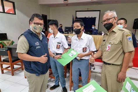 Nik Ktp Warga Dki Yang Sekolah Kerja Di Luar Kota Tidak Dinonaktifkan