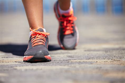 Caminar Un Ejercicio Sencillo Y Beneficioso Para La Salud