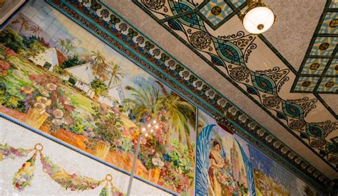 Sala de los Mosaicos la joya de la Estación del Norte de Valencia