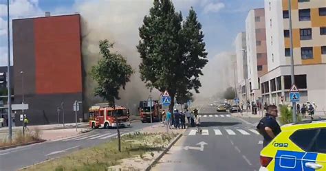 Aparatoso Incendio En Alcorc N Desata El P Nico En La Localidad Pero