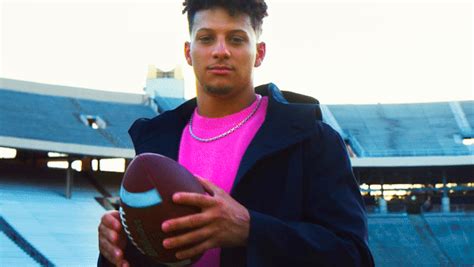 Patrick Mahomes GIFs | USAGIF.com