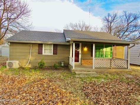 1221 S McKinley Ave, Joplin, MO 64801 | MLS# 240993 | Trulia