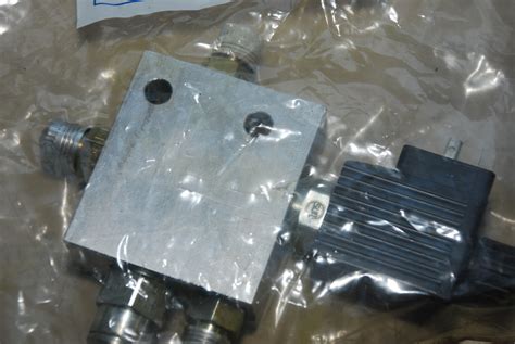 Of New Cascade Hyster Forklift Valve Assembly Part No