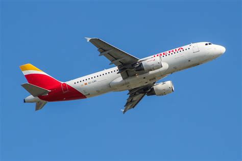 EC LRG EC LRG A320 Iberia Mark Harkin Flickr