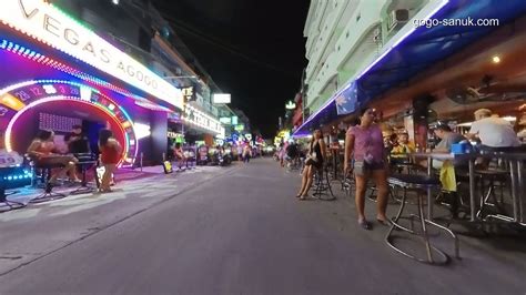 Night Time Walk In Pattaya Tree Town Soi Lk Metro And Soi Buakhao