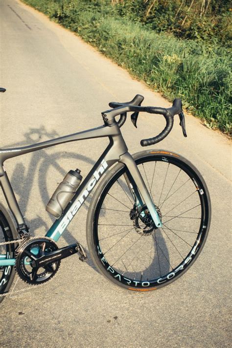 Bianchi Specialissima review: Less Italian heritage, more superbike ...