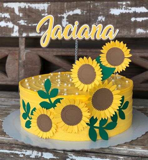 Imagens De Bolo De Girassol De Chantilly Best Succulent Ideas