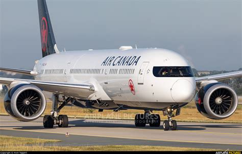 C Fvlq Air Canada Boeing Dreamliner At Frankfurt Photo Id