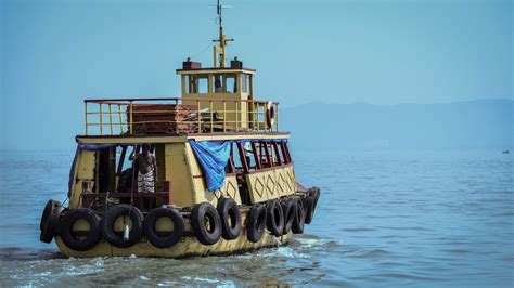 An enjoyable ferry ride to the elephanta caves | My India