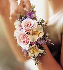 Prom Flowers Houston: Corsages & Boutonnieres - Elaine's Florist